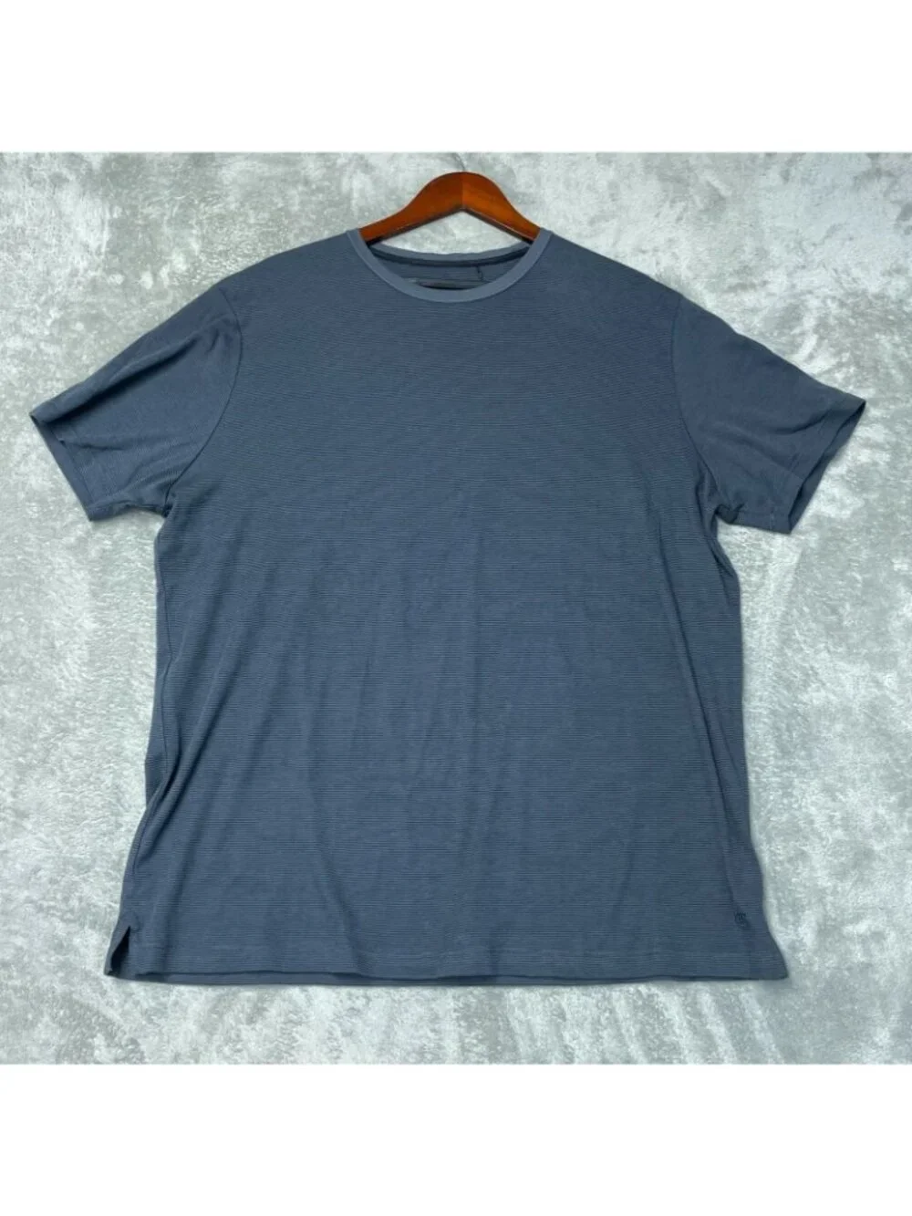 NWT Banana Republic Men's XXL Luxe Touch Performance Tee Gray Striped  i2119